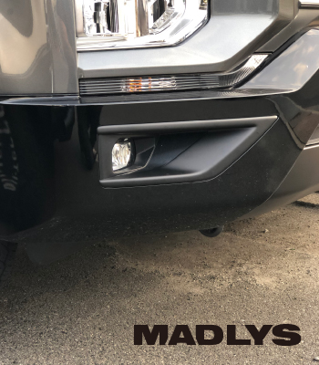 MADLYS フォグランプベゼルカバー　ペイント込［後期型］